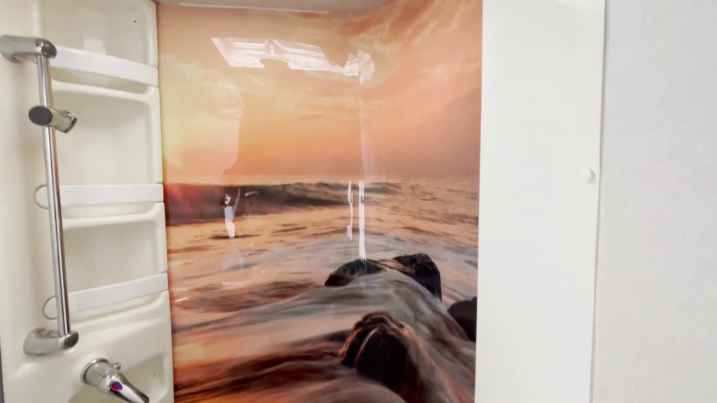 Duschrückwand ''STRAND AM ABEND'' im Wohnmobil