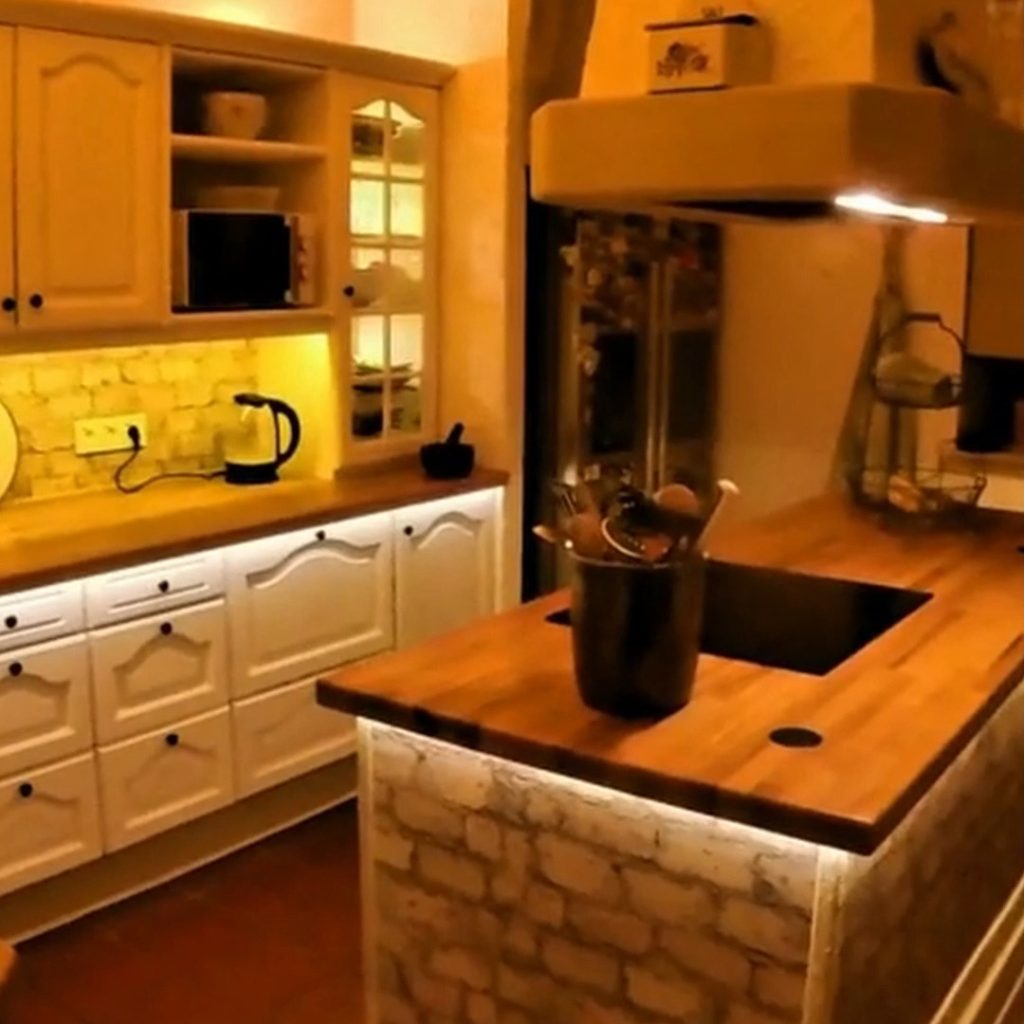 Instagram post from stickerprofis. This post is in position 3.